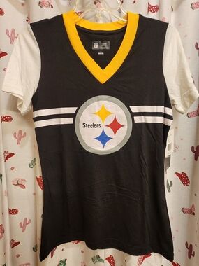 Sz Small NFL Women's V-Neck Steelers Tee in Black/White/Gold